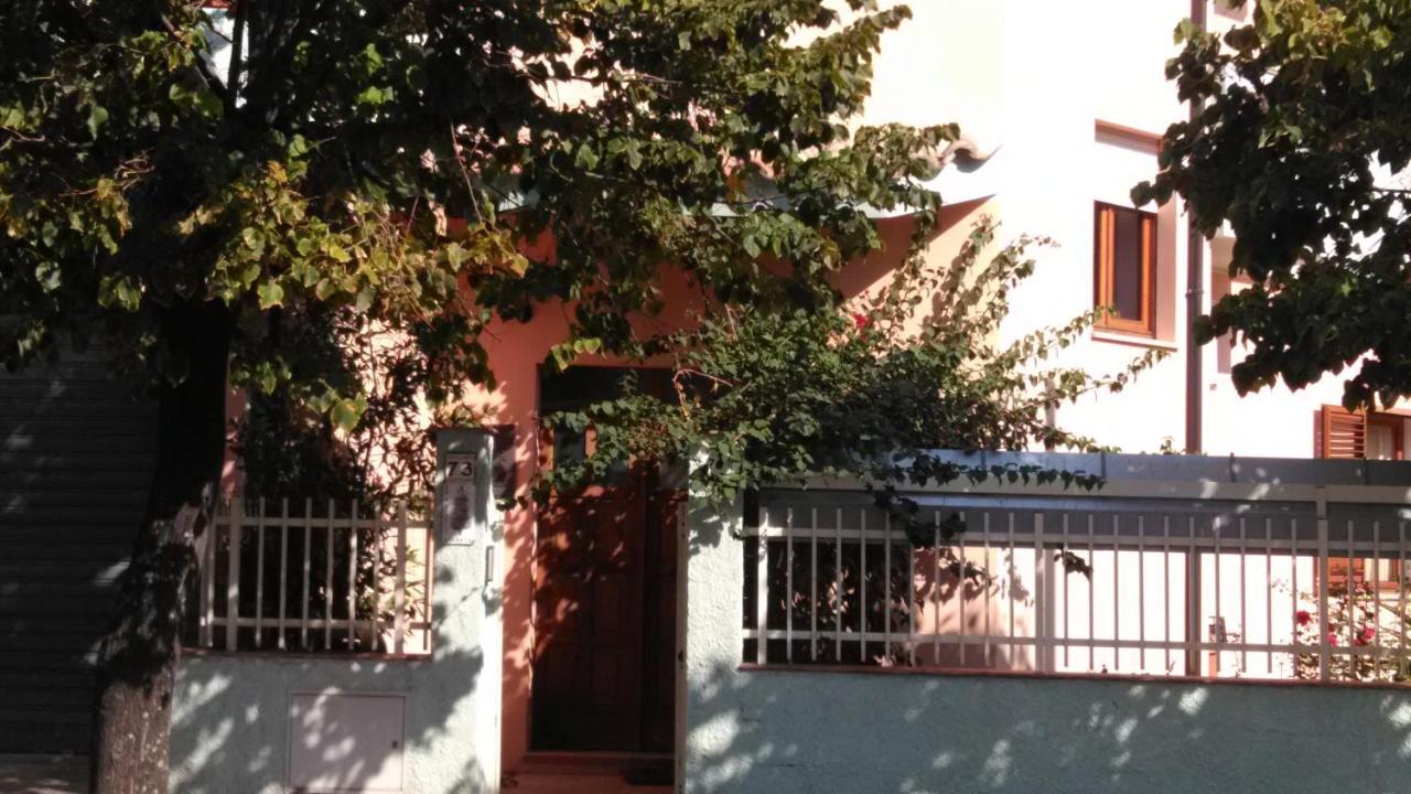 Bed and Breakfast L'Abete Guspini Exterior foto